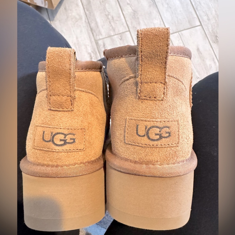 Brand new, never worn.

Bought from DH Gate.